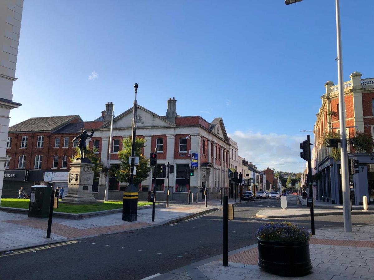 Central Lisburn Duplex Apartment Siren Stays Exteriör bild